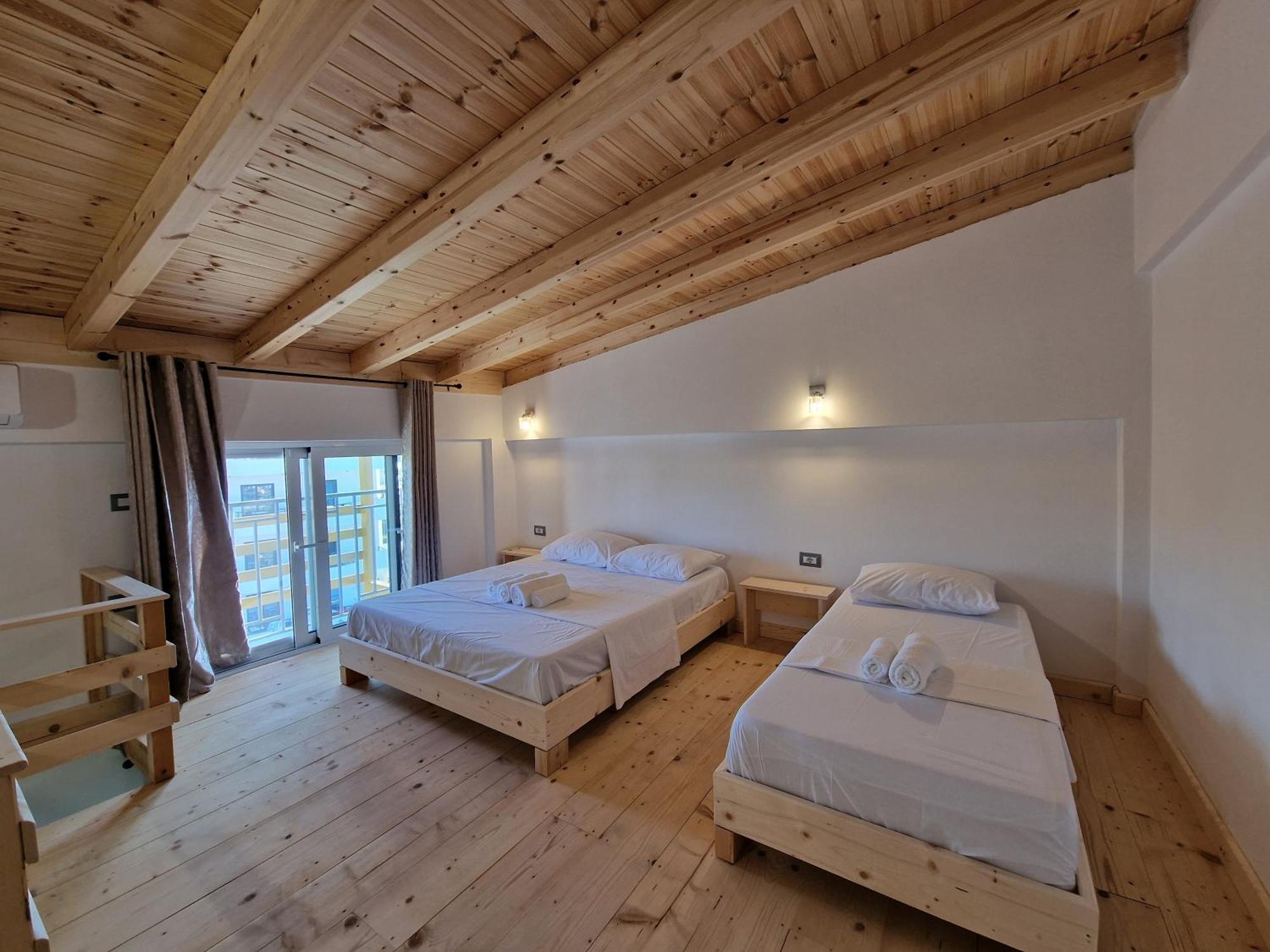 Sea's 3* Ksamil