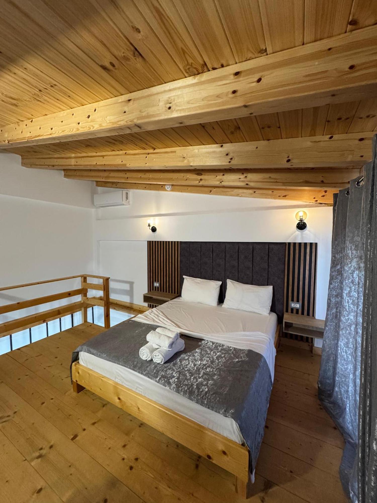 Sea's 3* Ksamil